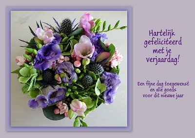 Felicitatie, paars-roze boeket, ansichtkaart nr. PK-530.