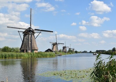 Molens bij Kinderdijk, (Ansichtkaart nr. PK-355).