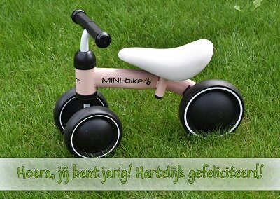 Kinderverjaardag, mini-bike (Ansichtkaart)