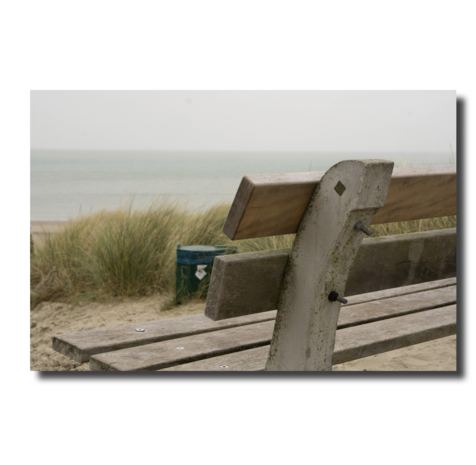 Bank aan het strand