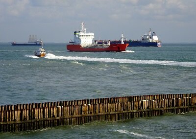 Zeeschepen met loods (Ansichtkaart)